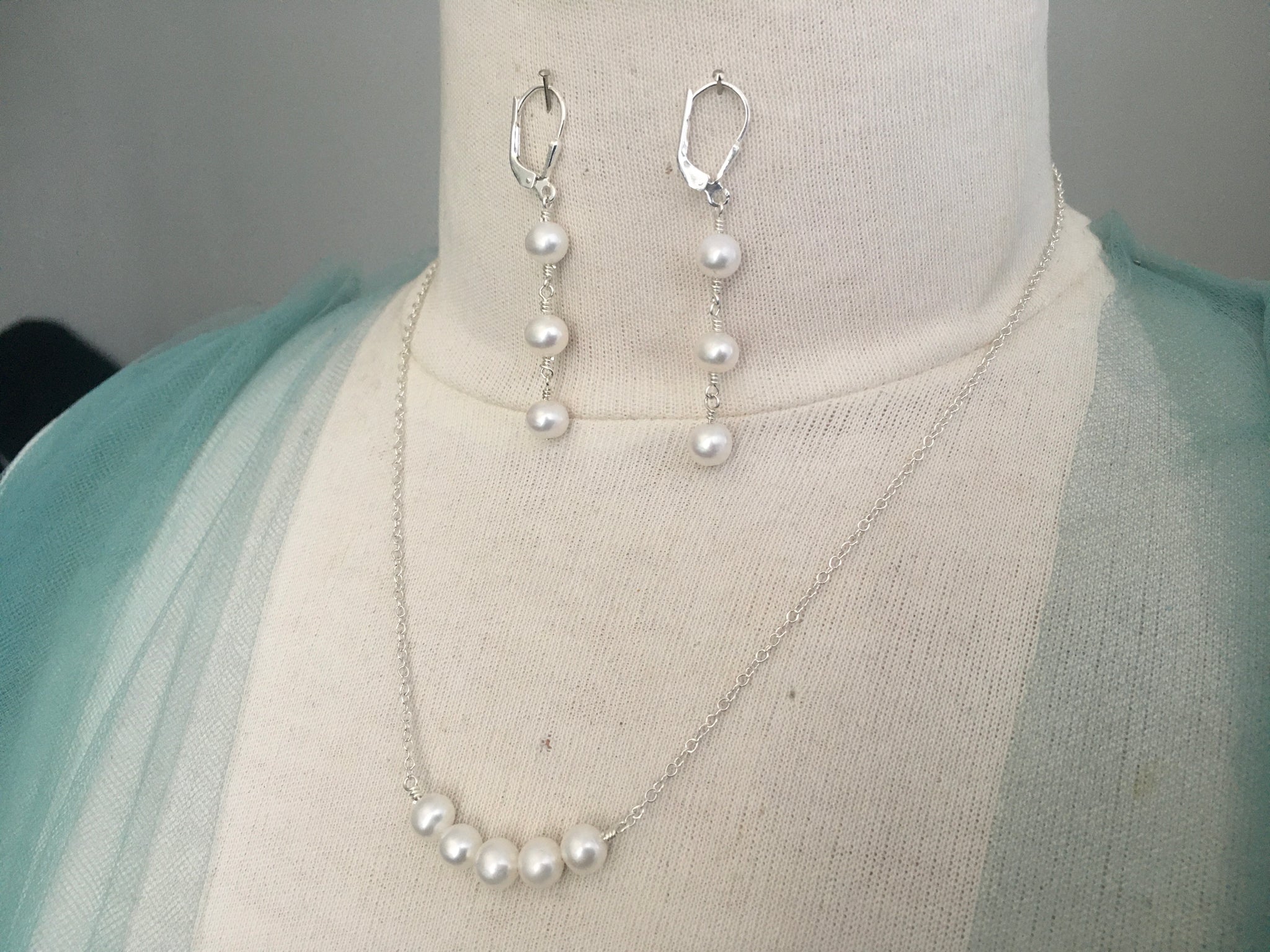 Layered Pearl Necklace - Buy Online at CherishBox –  CherishBox_pearljewellery